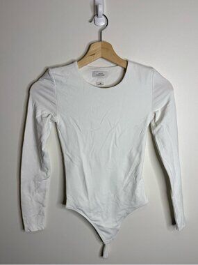 Babaton Contour Crew Longsleeve Bodysuit xs white Aritzia